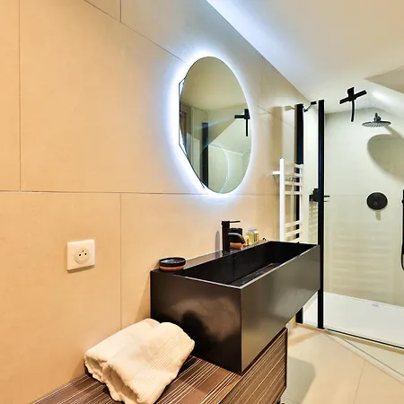 Daire 5* With Panoramic Sea View, Hammam, Pool-spa *