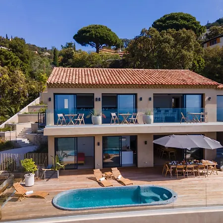 Daire 5* With Panoramic Sea View, Hammam, Pool-spa