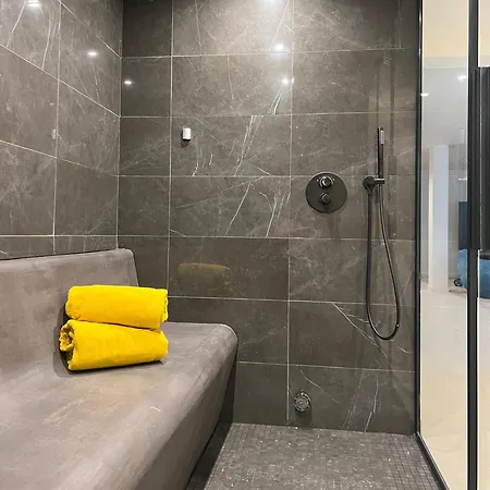 Nest Le Rayol-Canadel-sur-Mer